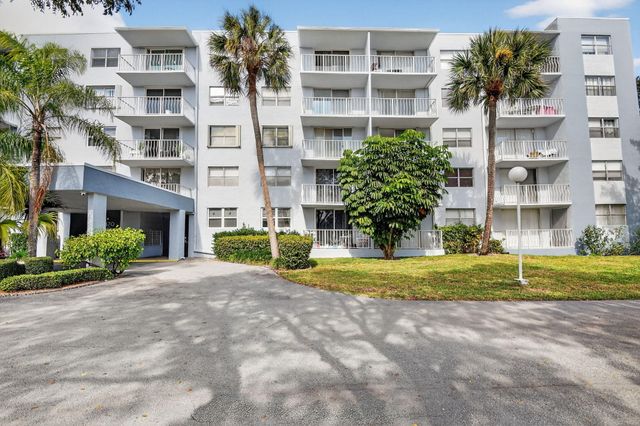 470 Executive Center Drive 4j, West Palm Beach, FL 33401