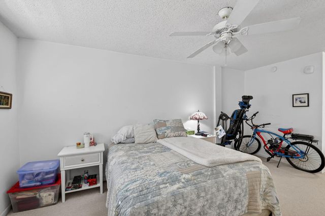 470 Executive Center Drive 4j, West Palm Beach, FL 33401