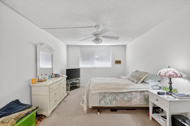 470 Executive Center Drive 4j, West Palm Beach, FL 33401