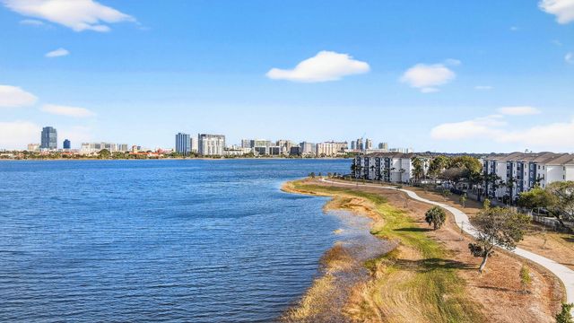 470 Executive Center Drive 4j, West Palm Beach, FL 33401