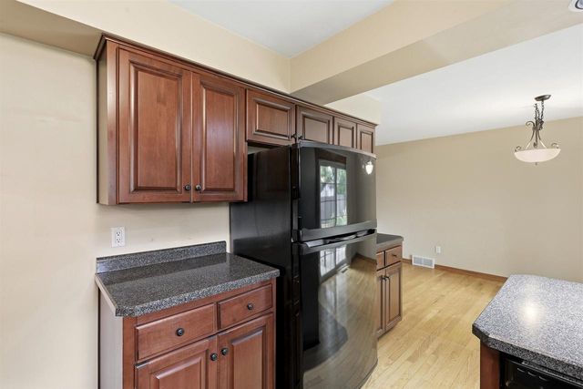 2900 E LOURDES DRIVE, Appleton, WI 54915