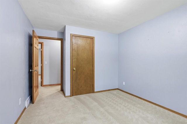 2900 E LOURDES DRIVE, Appleton, WI 54915