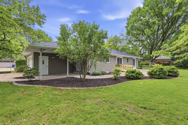 2900 E LOURDES DRIVE, Appleton, WI 54915