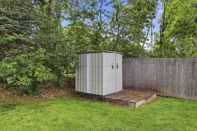 2900 E LOURDES DRIVE, Appleton, WI 54915
