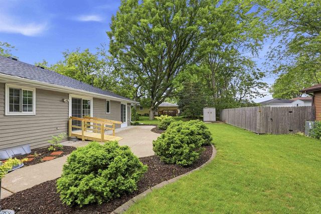 2900 E LOURDES DRIVE, Appleton, WI 54915