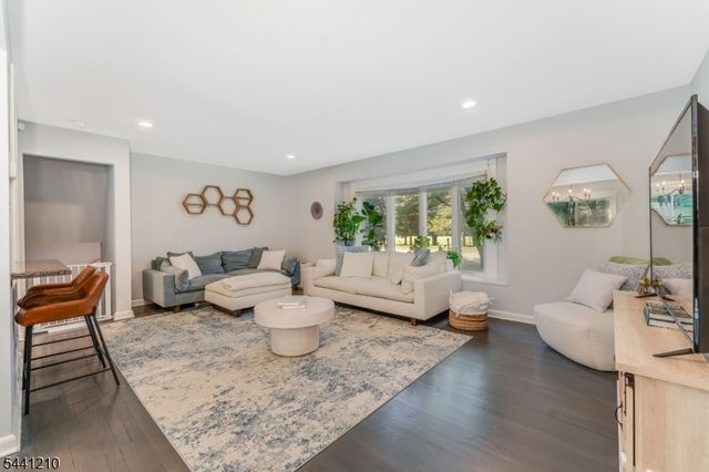 356 S Branch Rd, Hillsborough Twp., NJ 08844