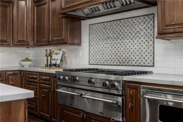 22986 Gray Fox Drive, Canyon Lake, CA 92587