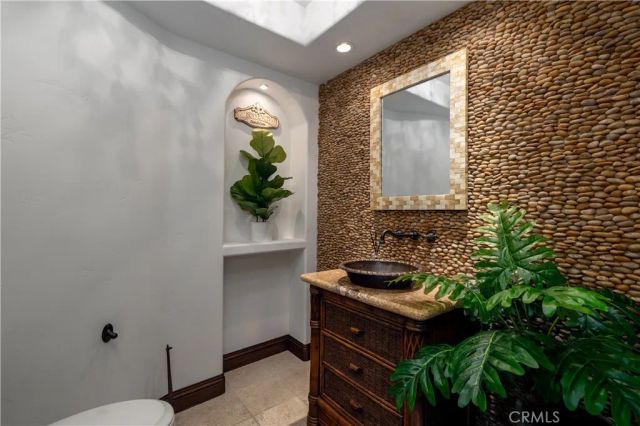22986 Gray Fox Drive, Canyon Lake, CA 92587
