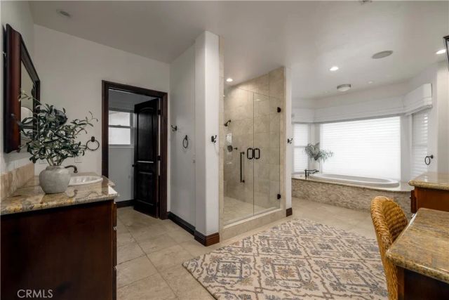 22986 Gray Fox Drive, Canyon Lake, CA 92587