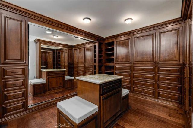 22986 Gray Fox Drive, Canyon Lake, CA 92587