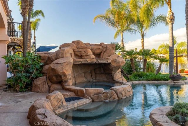 22986 Gray Fox Drive, Canyon Lake, CA 92587