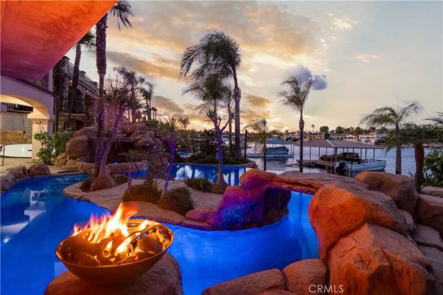 22986 Gray Fox Drive, Canyon Lake, CA 92587