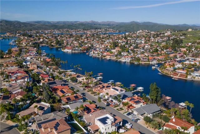 22986 Gray Fox Drive, Canyon Lake, CA 92587