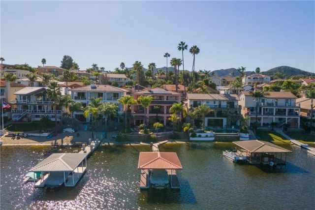 22986 Gray Fox Drive, Canyon Lake, CA 92587