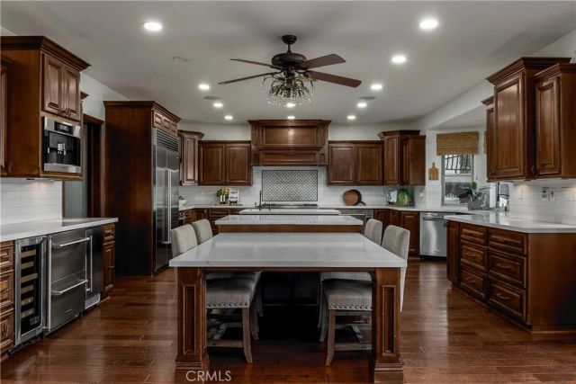 22986 Gray Fox Drive, Canyon Lake, CA 92587
