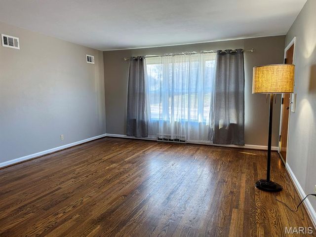 7740 Arlington Avenue, Shrewsbury, MO 63119