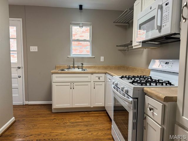 7740 Arlington Avenue, Shrewsbury, MO 63119