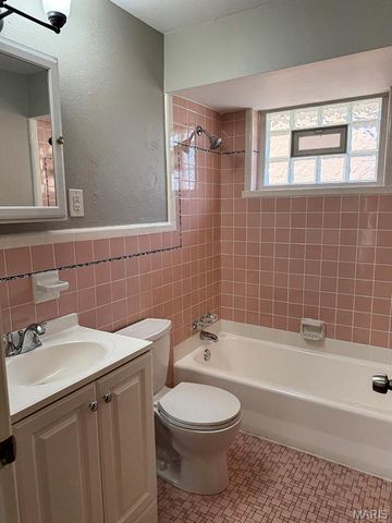 7740 Arlington Avenue, Shrewsbury, MO 63119