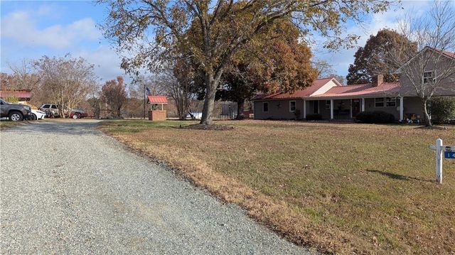 1419 Altamahaw Union Ridge Road, Burlington, NC 27217