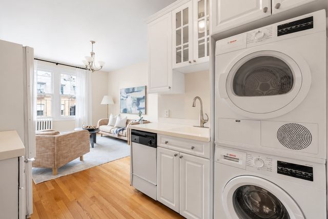119 Marlborough St. 10, Boston, MA 02116
