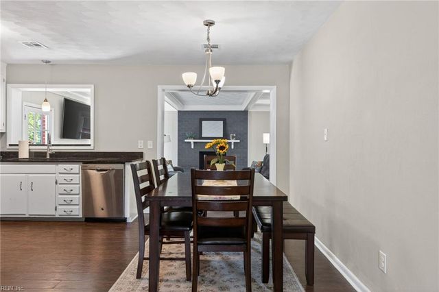 475 Duchess CT, Hampton, VA 23669