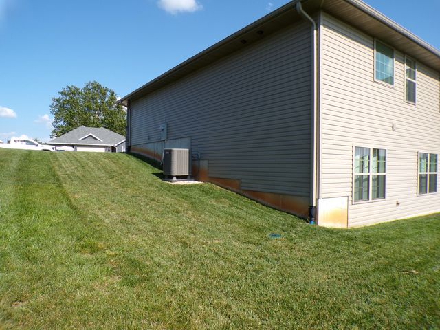 517 N Stella Court, Willard, MO 65781