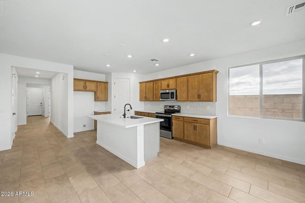 5248 E CASSIDY Lane, San Tan Valley, AZ 85144 — photo 2