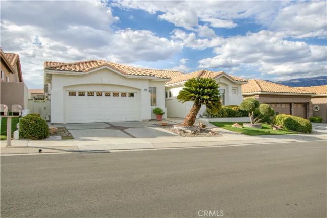 4974 Singing Hills, Banning, CA 92220