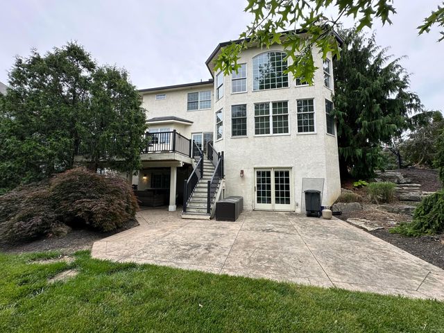 8347 Amberleigh Way, Dublin, OH 43017