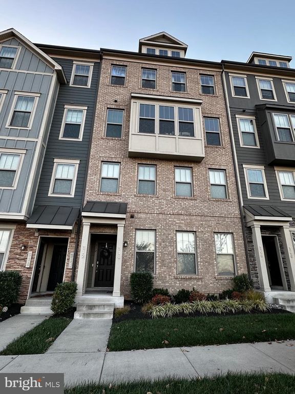 312 PETITE SIRAH TER SE, Leesburg, VA 20175