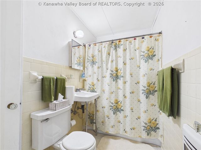 609 Granada Way, Charleston, WV 25304