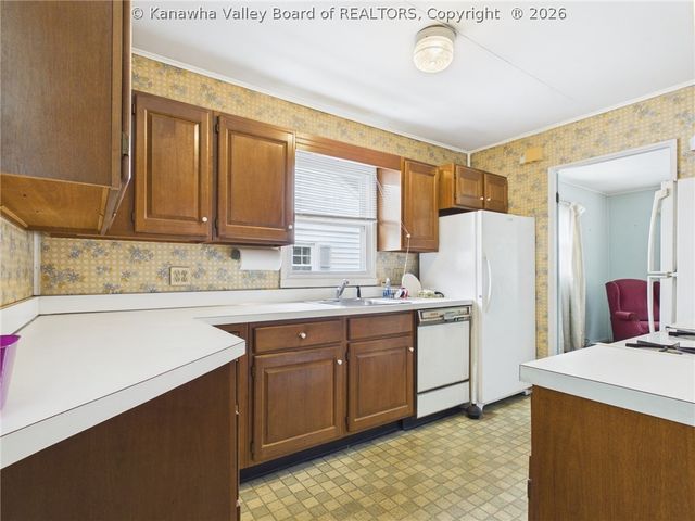 609 Granada Way, Charleston, WV 25304