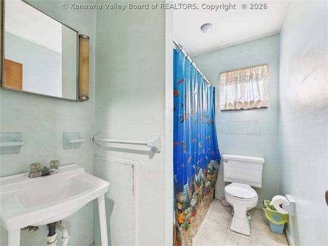 609 Granada Way, Charleston, WV 25304