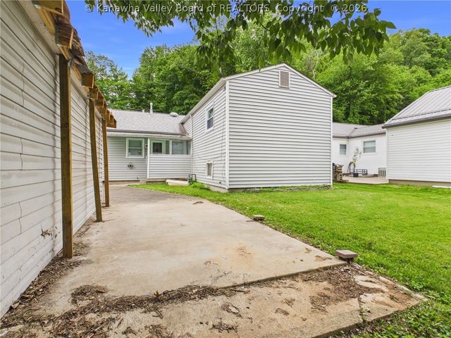 609 Granada Way, Charleston, WV 25304