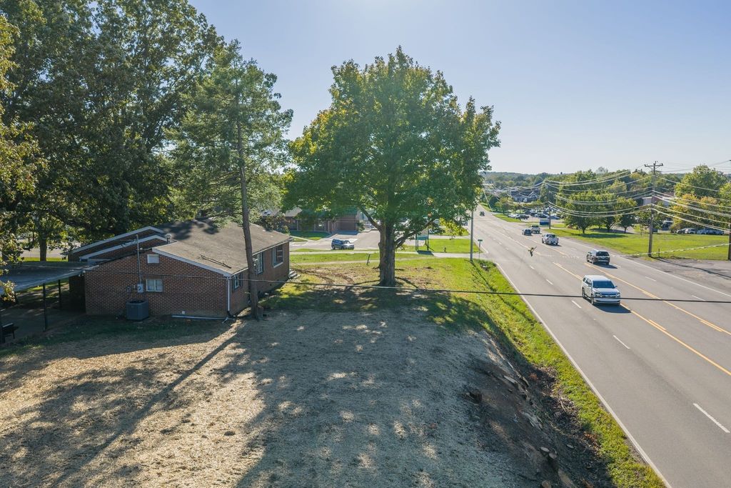101 Sunset Rd, Dickson, TN 37055