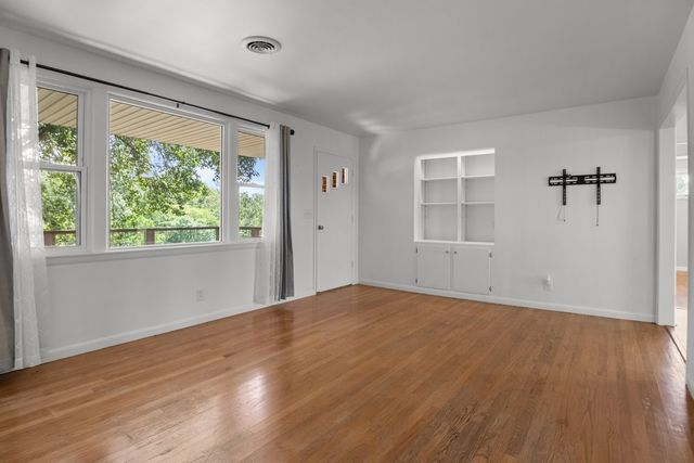1720 Duke Loop, Dickson, TN 37055