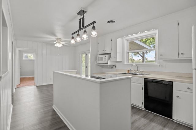 1720 Duke Loop, Dickson, TN 37055