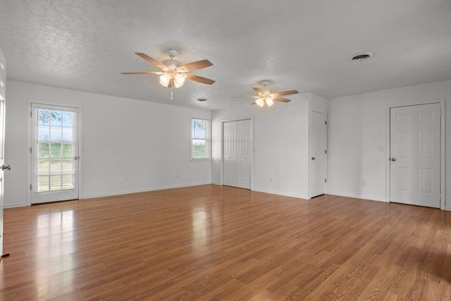 1720 Duke Loop, Dickson, TN 37055