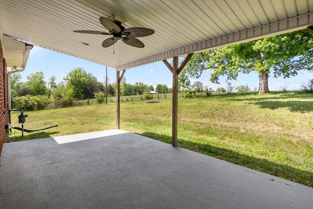 1720 Duke Loop, Dickson, TN 37055