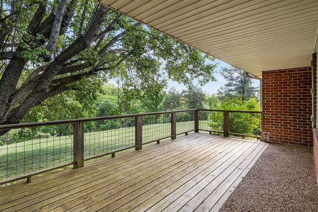 1720 Duke Loop, Dickson, TN 37055