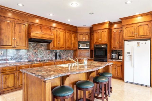 30700 Spyglass, Canyon Lake, CA 92587