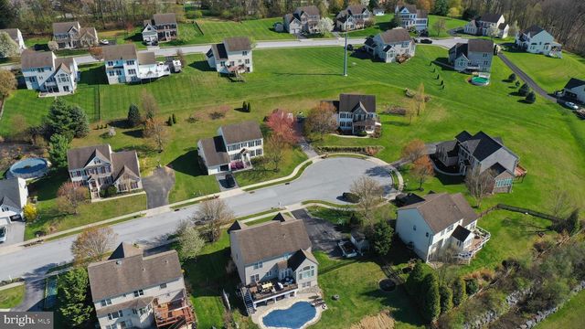 815 EDGEWORTH CT, Red Lion, PA 17356