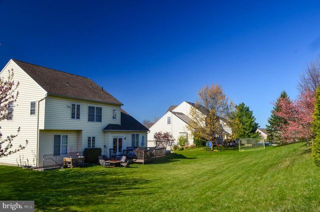 815 EDGEWORTH CT, Red Lion, PA 17356