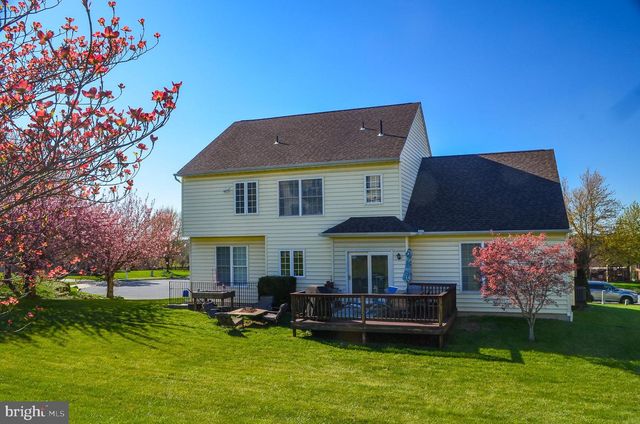 815 EDGEWORTH CT, Red Lion, PA 17356
