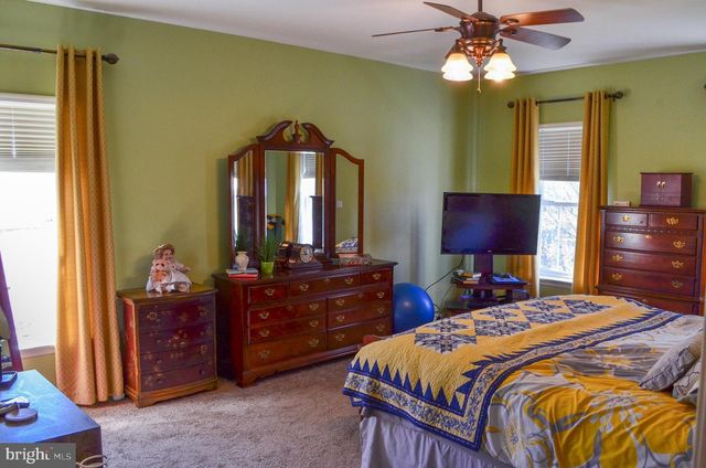 815 EDGEWORTH CT, Red Lion, PA 17356