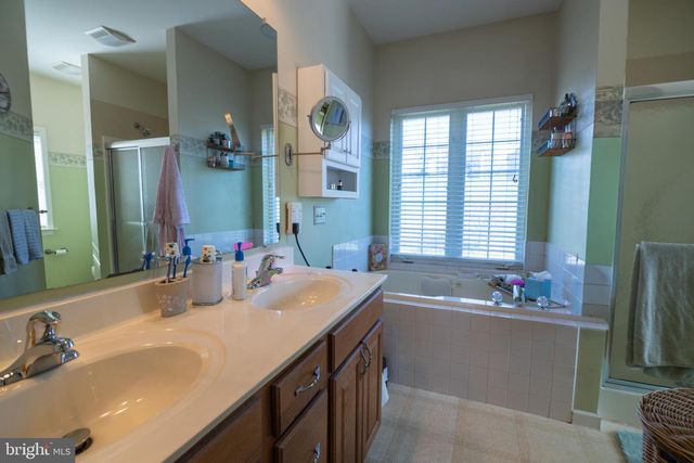 815 EDGEWORTH CT, Red Lion, PA 17356