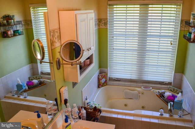 815 EDGEWORTH CT, Red Lion, PA 17356