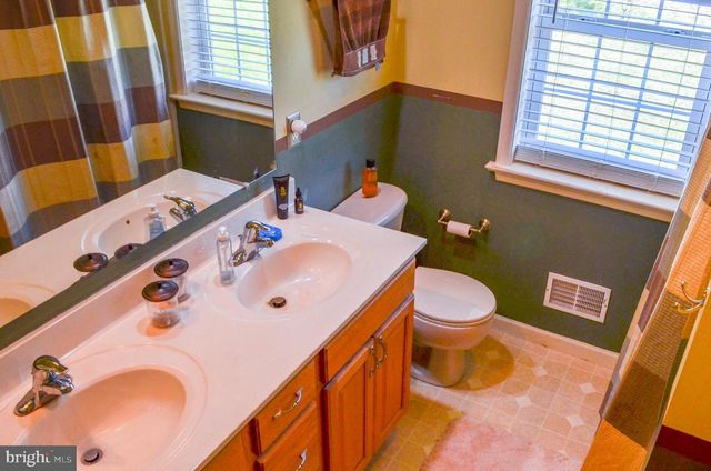 815 EDGEWORTH CT, Red Lion, PA 17356