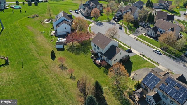 815 EDGEWORTH CT, Red Lion, PA 17356