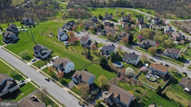 815 EDGEWORTH CT, Red Lion, PA 17356